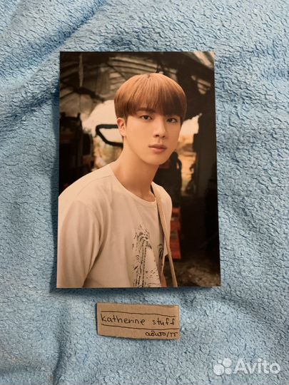 Рандом фото джин bts из гриттинга