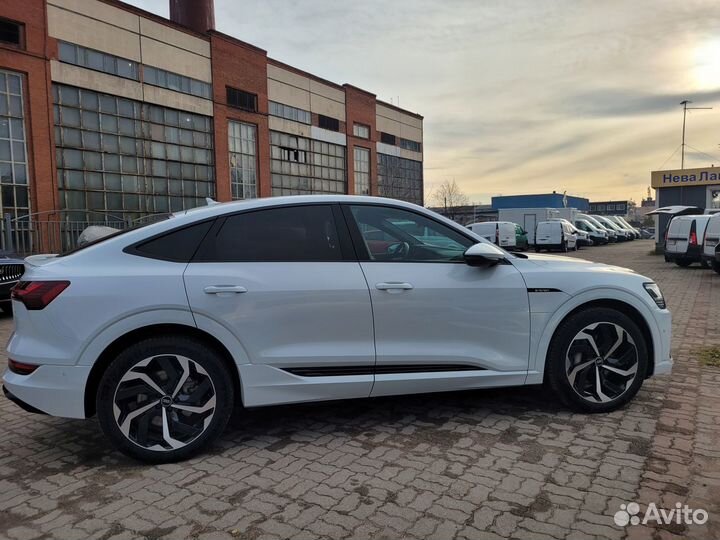 Audi e-tron Sportback 313 л.с. AT, 2021, 21 000 км