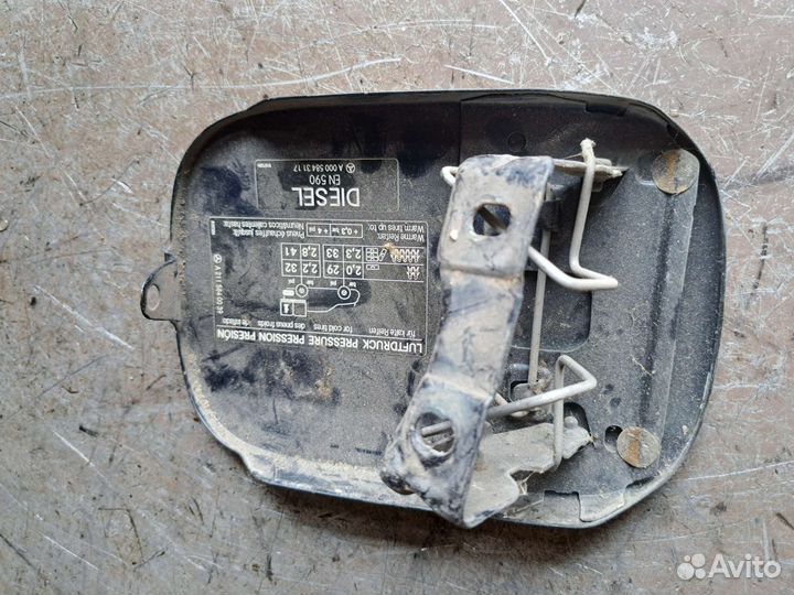 Лючок бензобака Mercedes W211