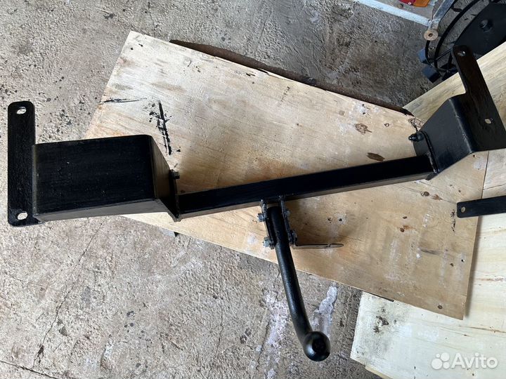 Фаркоп на Nissan note