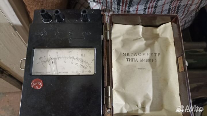 Мегаомметр