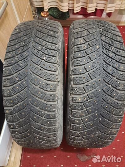 Michelin X-Ice North 4 215/65 R16