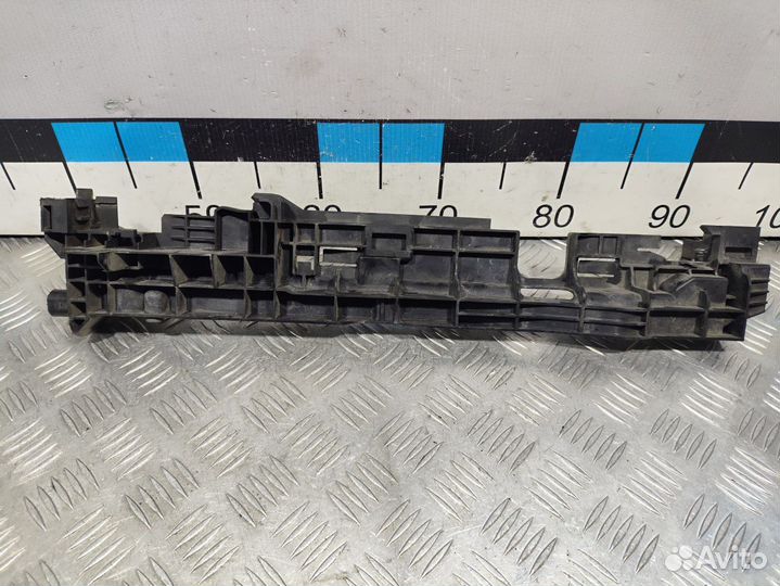 Б/У Кронштейн радиатора левый Mercedes#001