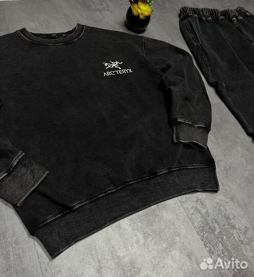 Спортивный костюм мужской Arcteryx