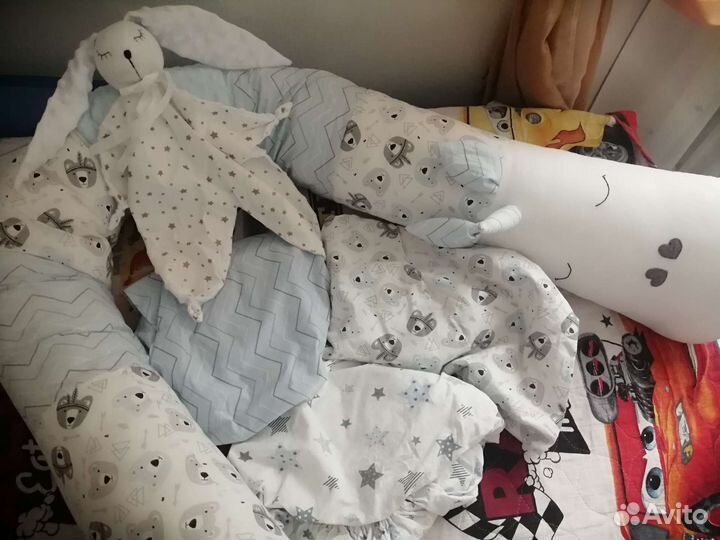 Комплект в детскую кроватку
