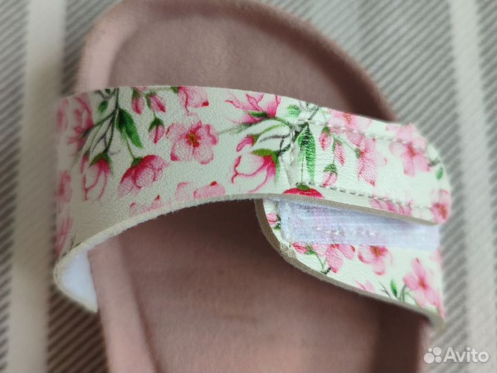 Сандалии для девочки