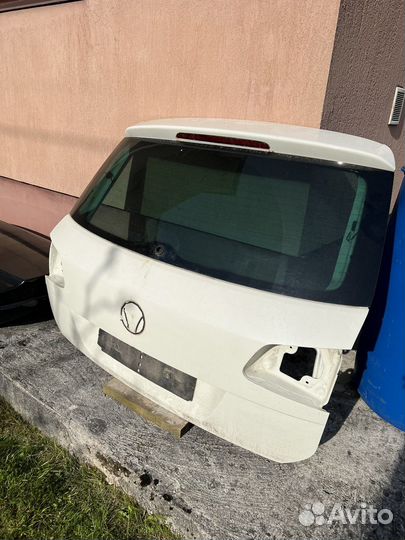 Крышка багажника volkswagen touareg 2011 год