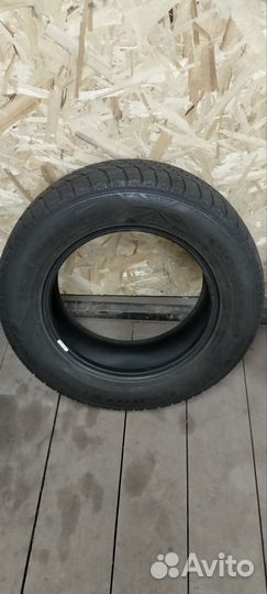 Goodyear Ice Navi SUV 215/65 R16