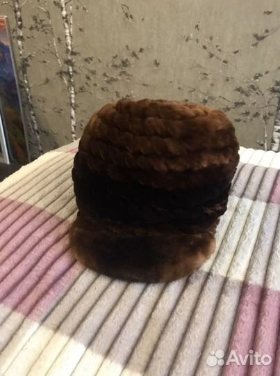 Женские меховые шапки