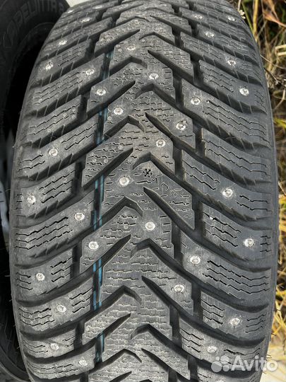 Nokian Tyres Hakkapeliitta 8 215/55 R16 97