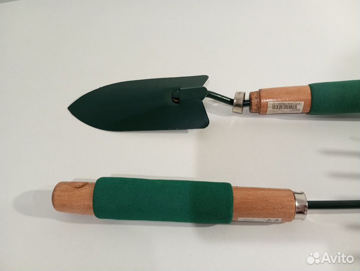 Садовый инвентарь, лопатка и грабельки