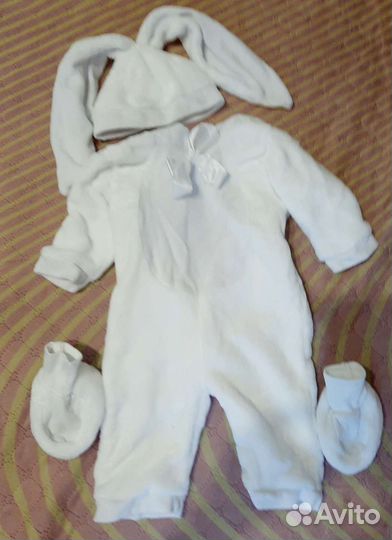 Новогодние костюмы зайчик и гномик 5- 8 месяцев