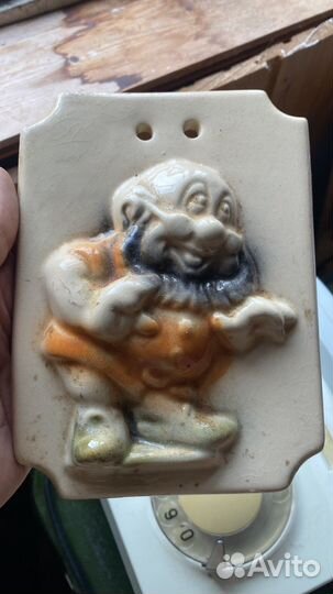 Фарфоровая подвесная фигура человек