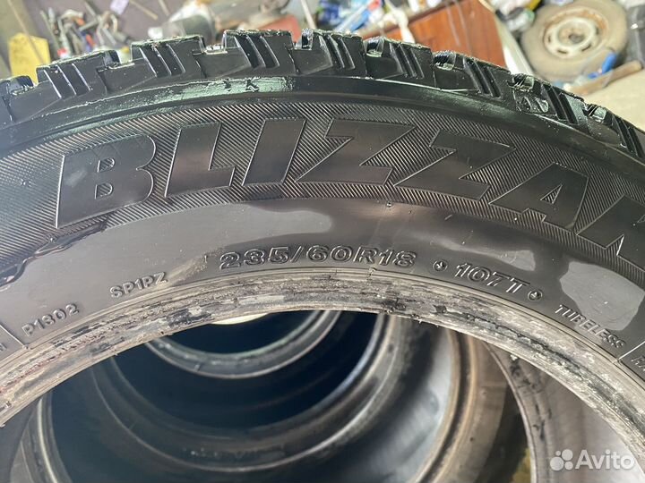 Bridgestone Blizzak Spike-01 235/60 R18 107T