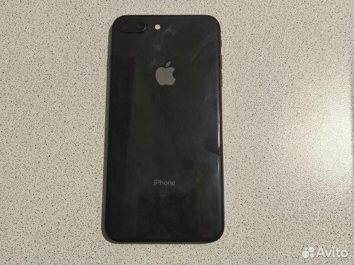 iPhone 8 Plus, 64 ГБ