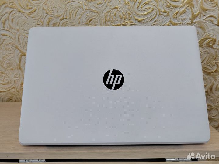 Свежий Hewlett-Packard на А4