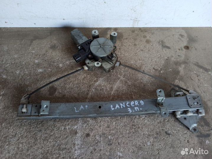 Стеклоподъемник электрический(с мотором) задний