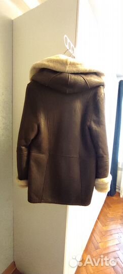 Дубленка натуральная женская с капюшоном