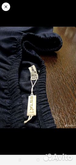 Платье с открытыми плечами