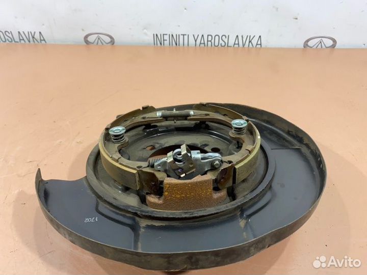 Пыльник тормозного диска задний левый Infiniti