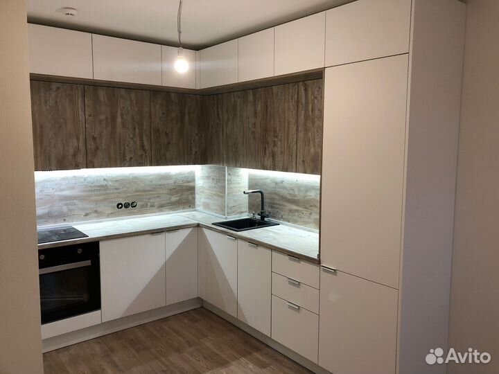 Кухня от производителя белая с деревом