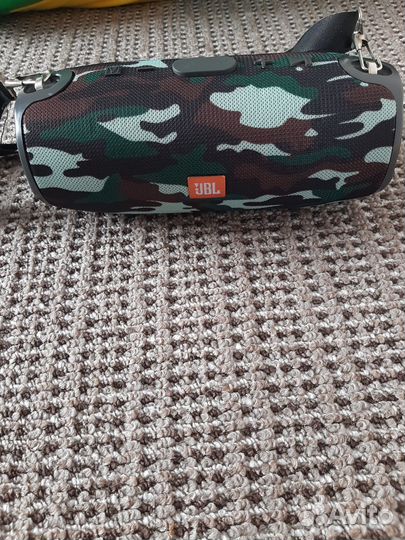 Портативная колонка jbl