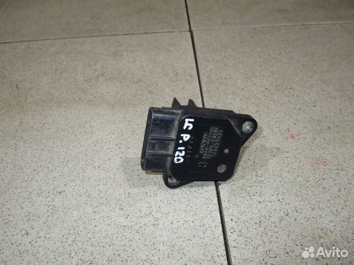 Расходомер воздуха Toyota Land Cruiser Prado 120