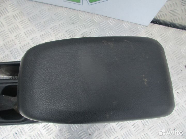 Подлокотник под кожу Лансер 9