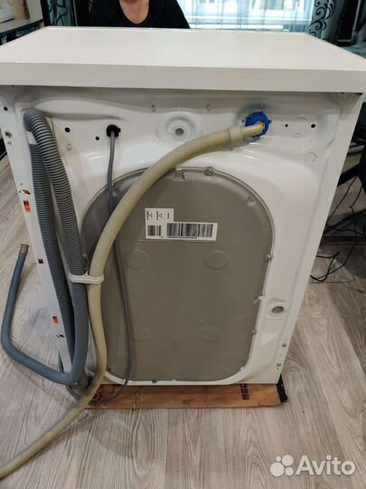 Стиральная машина AEG lavamat модель L85470SL