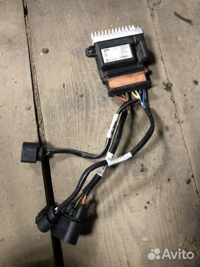 Блок управления вентиляторами Audi a4 b8