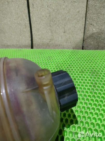 Расширительный бачок Peugeot 206