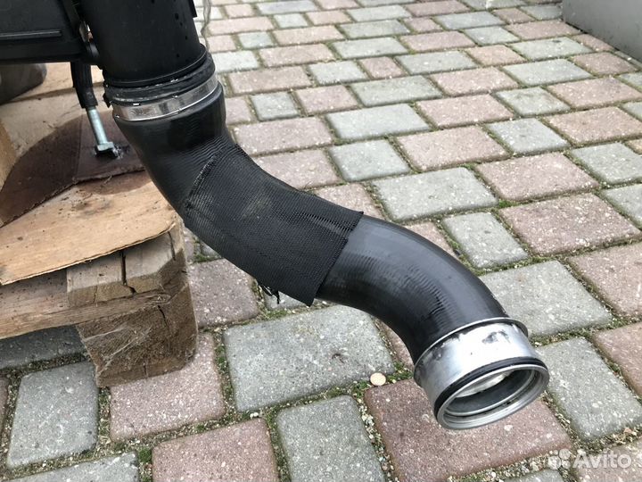 Патрубок интеркулера на Mercedes W211 2.2 E-Class