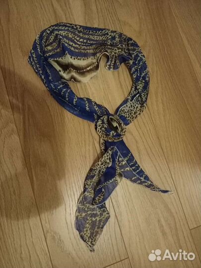 Шарф и брошь цветок. Новые