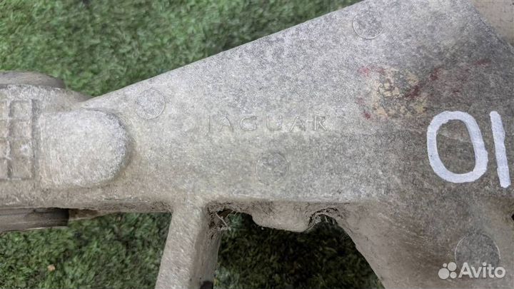 Рычаг задний поперечный левый Jaguar XF 2009