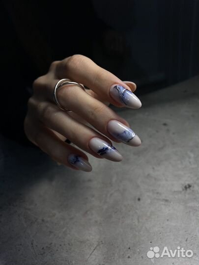 Модель на маникюр наращивание