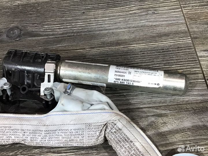 Левая шторка безопасности Ауди А6 Ц6 седан