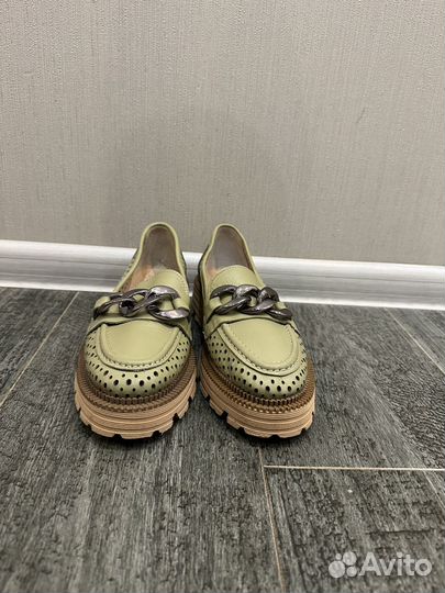 Лоферы женские 38 размер