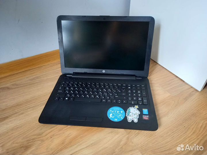 Ноутбук HP 15-ay023ur