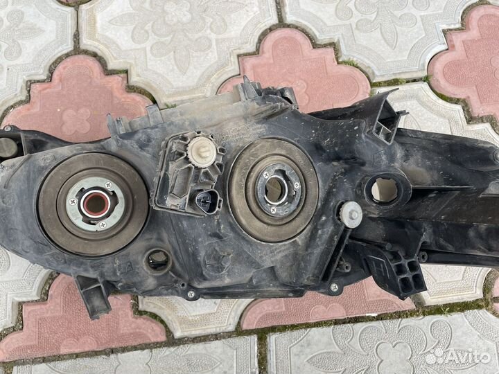 Фары на toyota corolla 150 рестайлинг оригинал