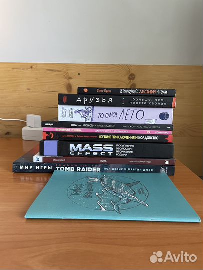 Комиксы, артбуки, книги