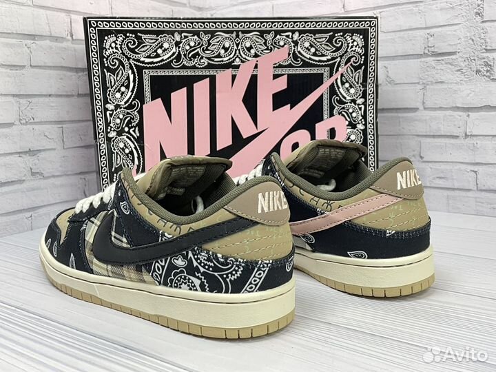 Кроссовки Nike sb dunk low travis scott