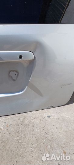 Крышка багажника toyota corolla fielder e121