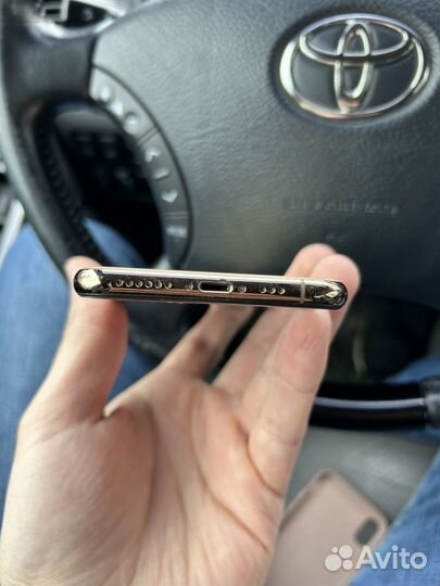 iPhone Xs, 64 ГБ
