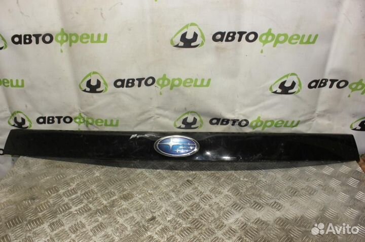 Накладка двери багажника Subaru Forester S11