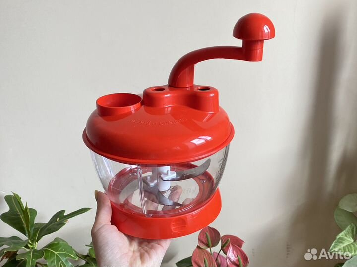 Измельчитель для кухни. Комбайн