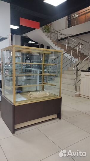Витрина кондитерская