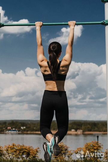 Тренер по фитнесу и растяжке