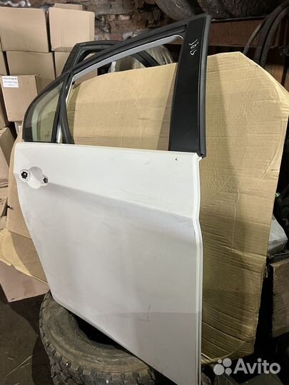 Двери левые bmw e 90