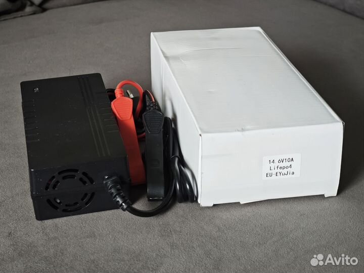 Тяговый LiFePo4 аккумулятор 12V/60Ah + Display