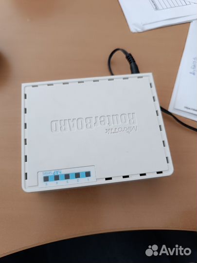 Продаю роутер Mikrotic RB951Ui-2nd